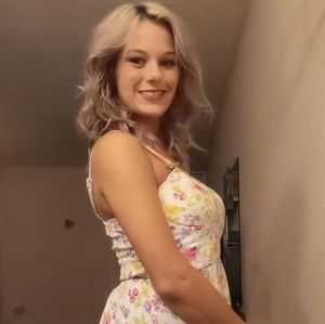 Meet your Posher, Andrea